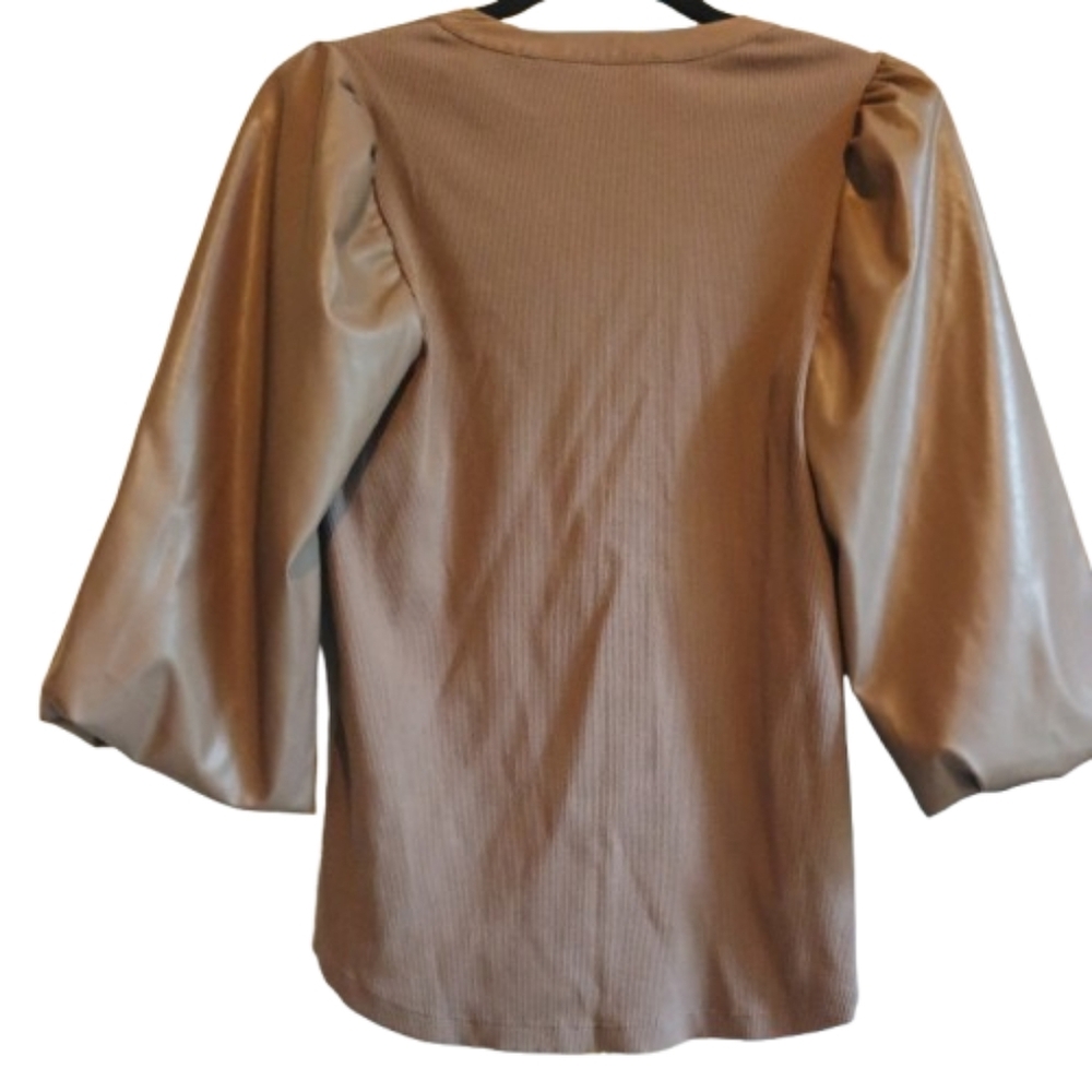 Chico's Women's Brown Mixed Media Blouse Size 0 (US Small) - Faux Leather Sleeve - Picture 3 of 13
